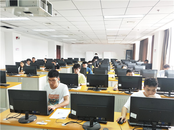 1+X Web前端開發(fā)職業(yè)技能等級(jí)證書中級(jí)考試圓滿落幕，助推計(jì)算機(jī)技術(shù)開發(fā)人才培養(yǎng)