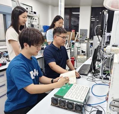 立足嗅覺傳感 褚繼峰突破設(shè)備感知新維度